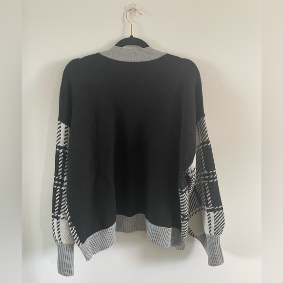 Calvin Klein Plaid Cardigan - Picture 2 of 3